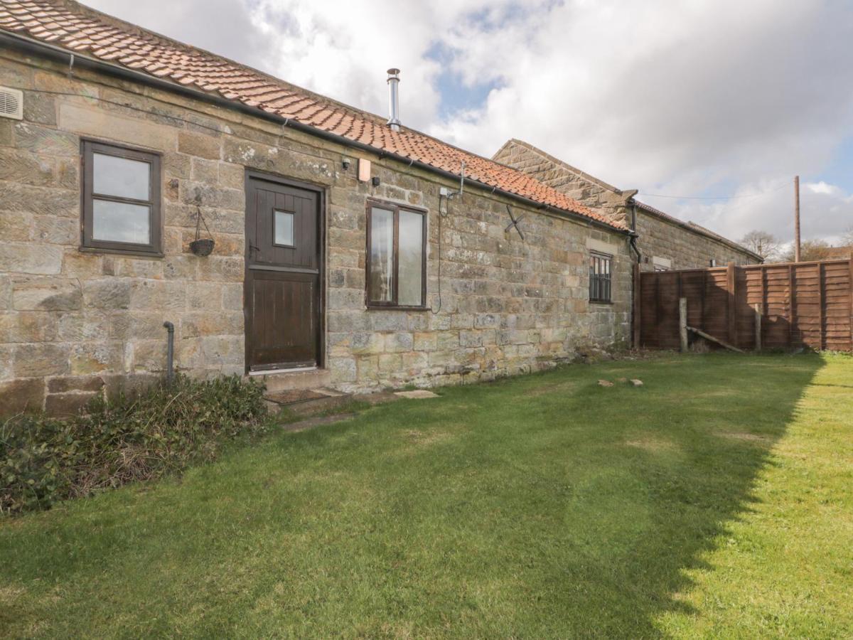 Stable Cottage Staintondale Luaran gambar